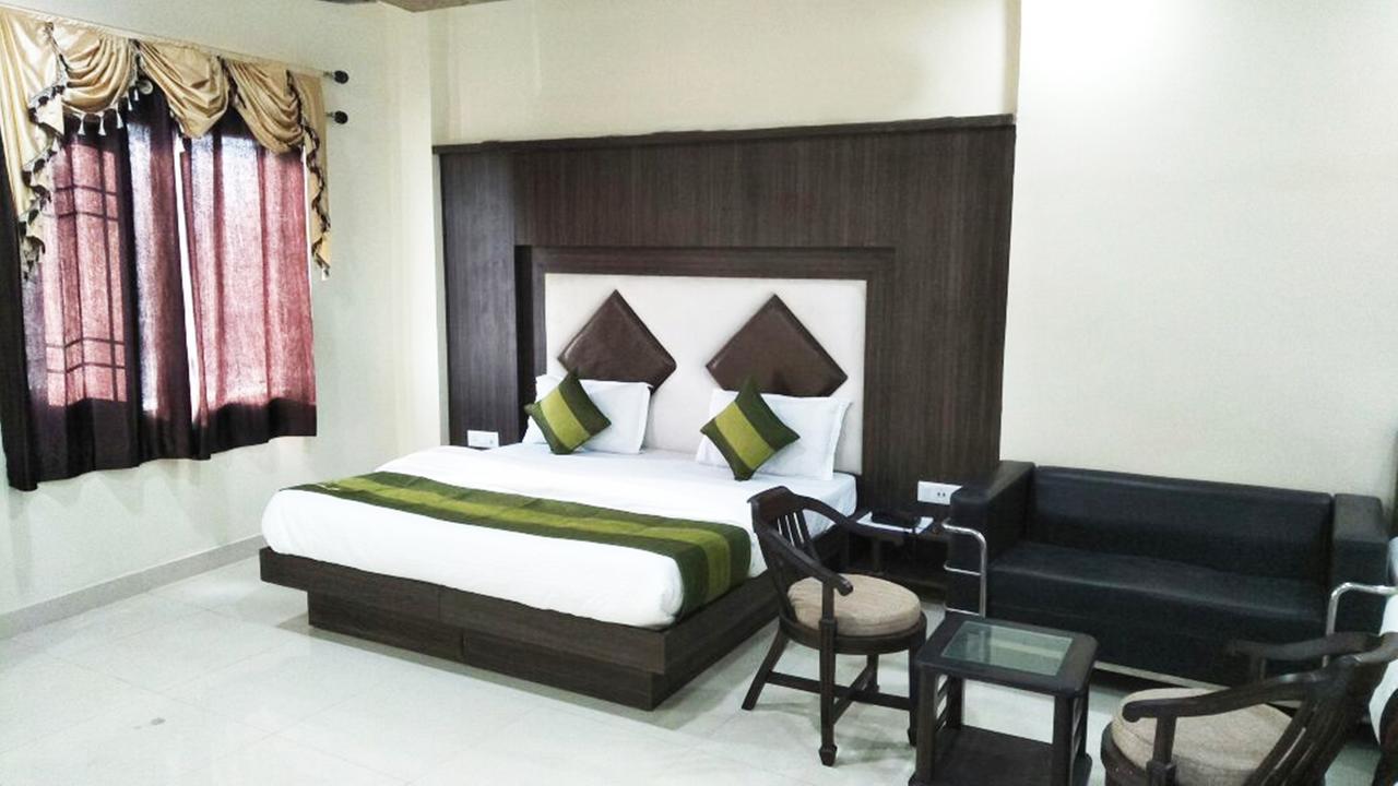 R.S Hotel & Restaurant Amritsar Exterior photo