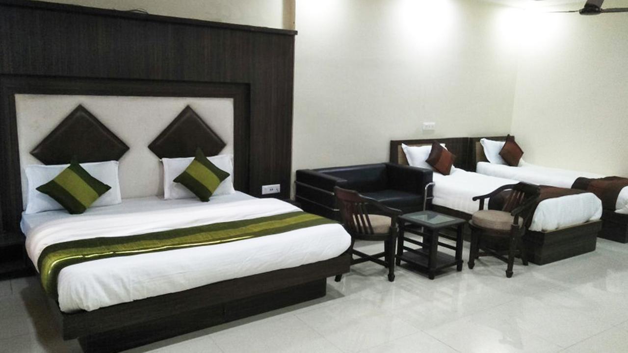 R.S Hotel & Restaurant Amritsar Exterior photo
